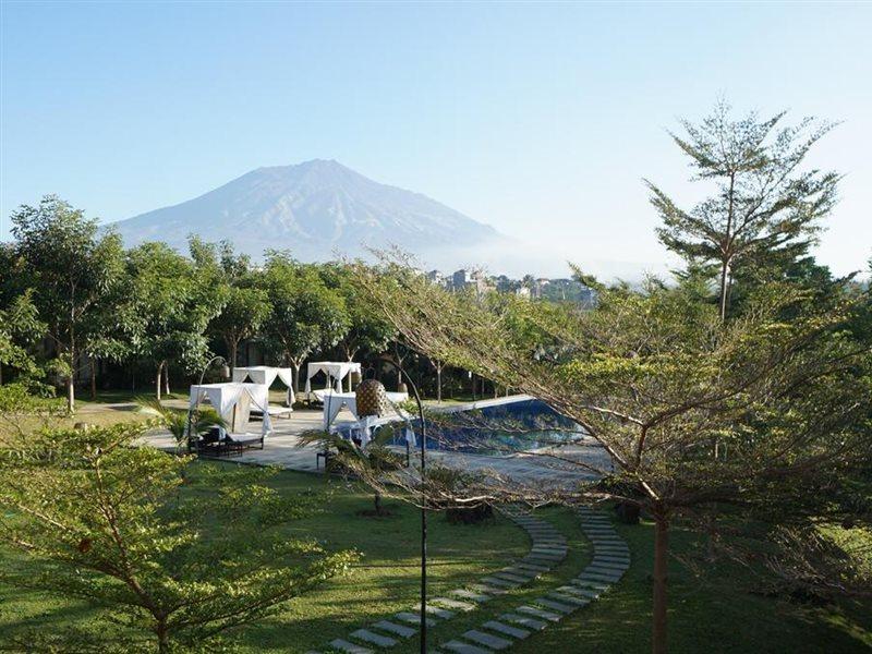 Shanaya Resort Malang Exterior foto